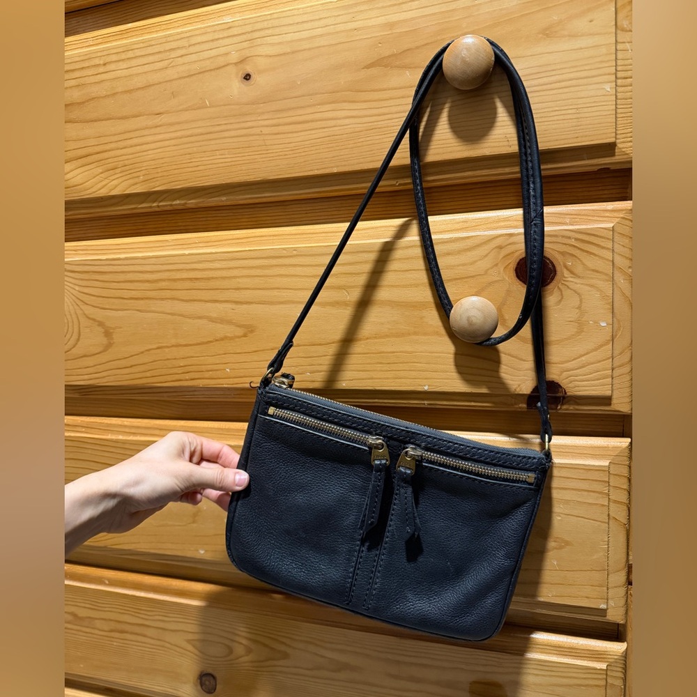 Fossil Black Leather Crossbody with Dual Zip Front Pockets